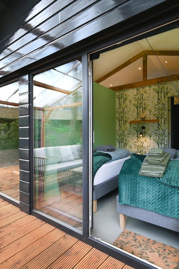 Zen-Bungalow No 1 Met Sauna En Hottub Rheezerveen Kültér fotó